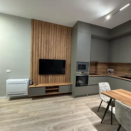 Apartment Denny's New Bazaar Delight Premium Tirana